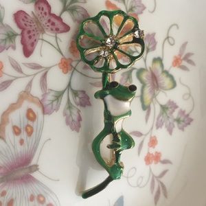 Frog brooch